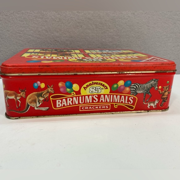 1979 & 1987 Barnum’s & Bailey Circus Animal Cracker Tins - Picture 5 of 16